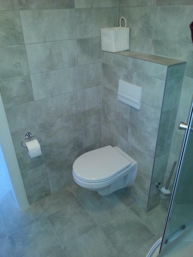 Studio Apartment Luce Marina Bagian luar foto
